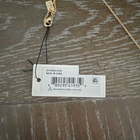 Gold Coach Pendant Necklace - Picture 3 of 3